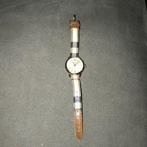 Burberry
Women's The Classic Swiss Quartz Watch